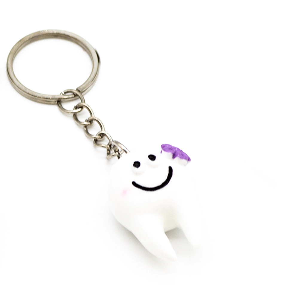 Брелок пластмассовый с зубиком, фиолетовый